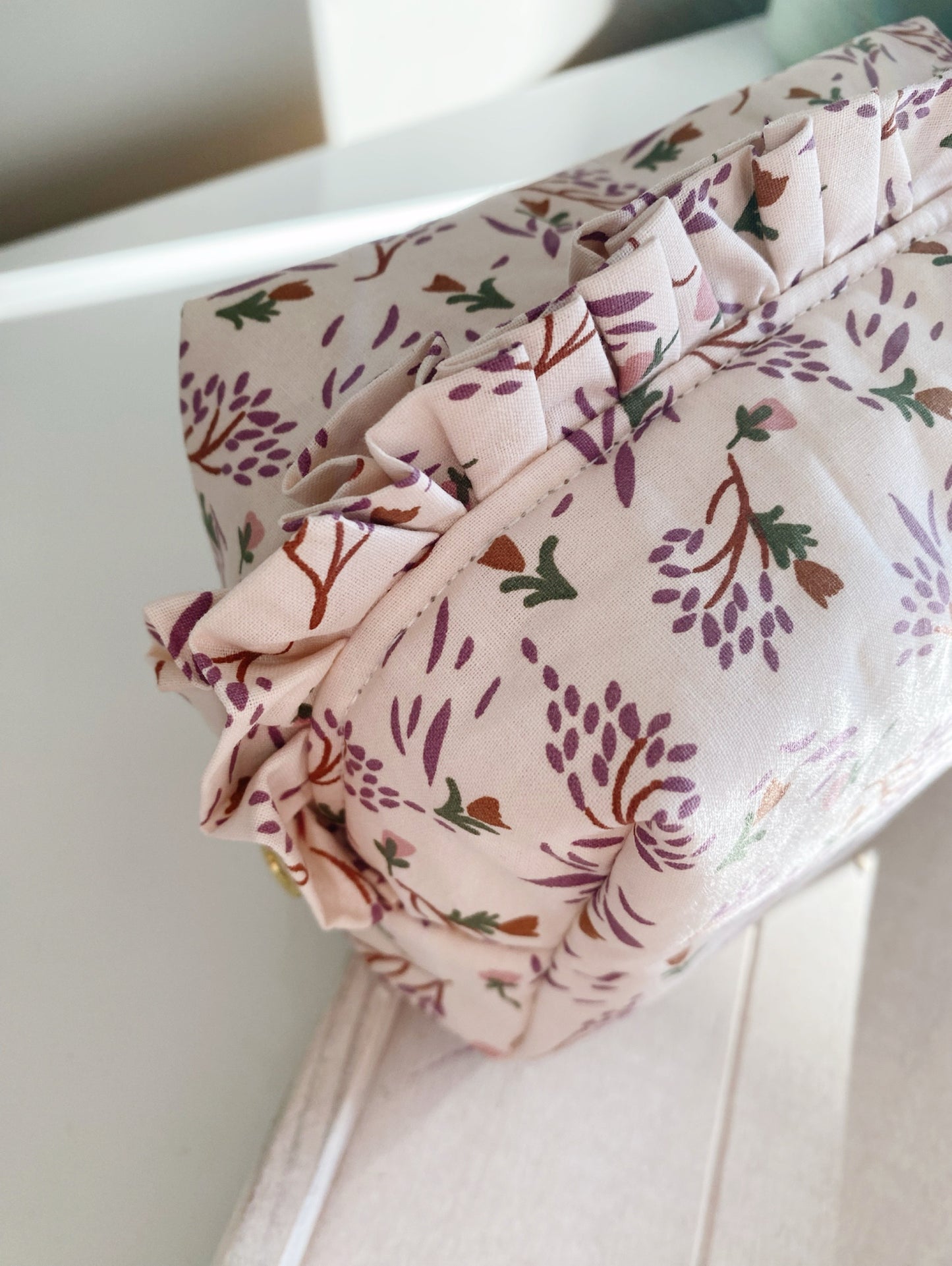 Trousse de toilette à volants