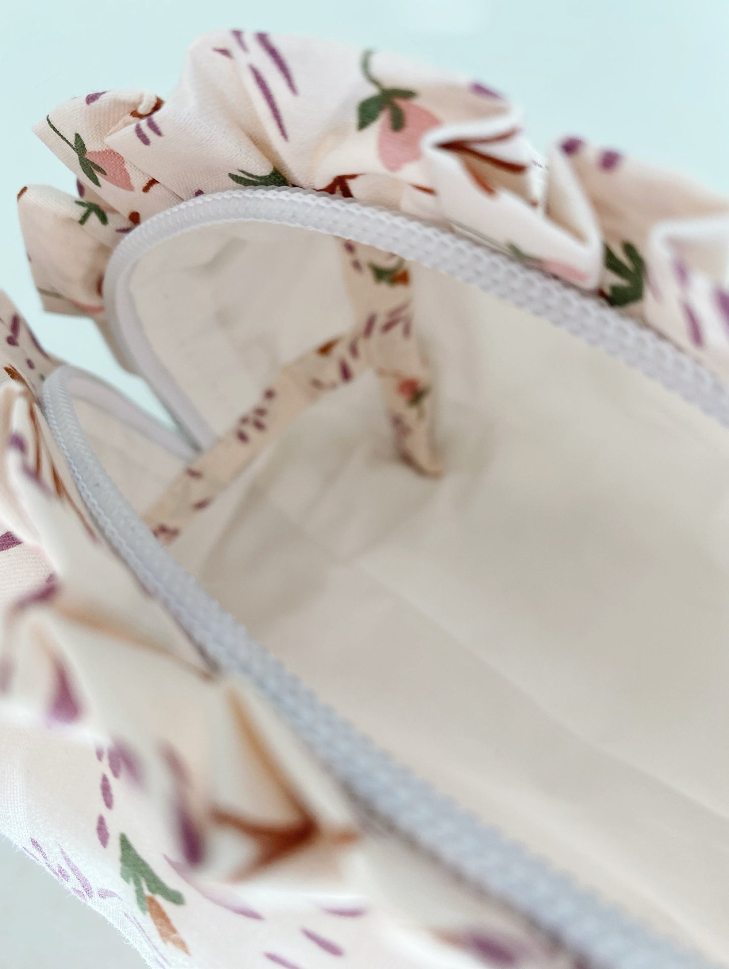 Trousse de toilette à volants