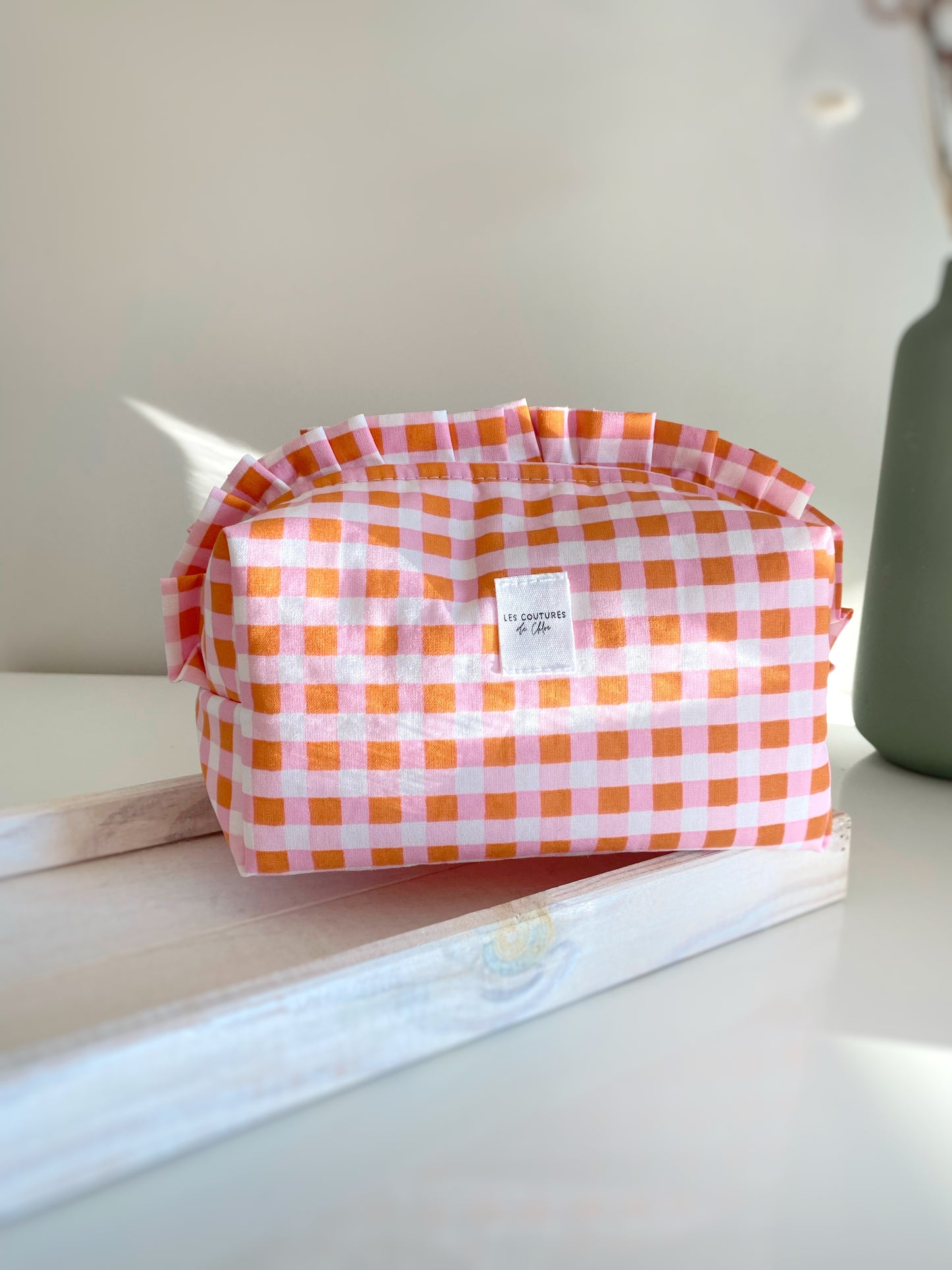 Trousse de toilette à volants