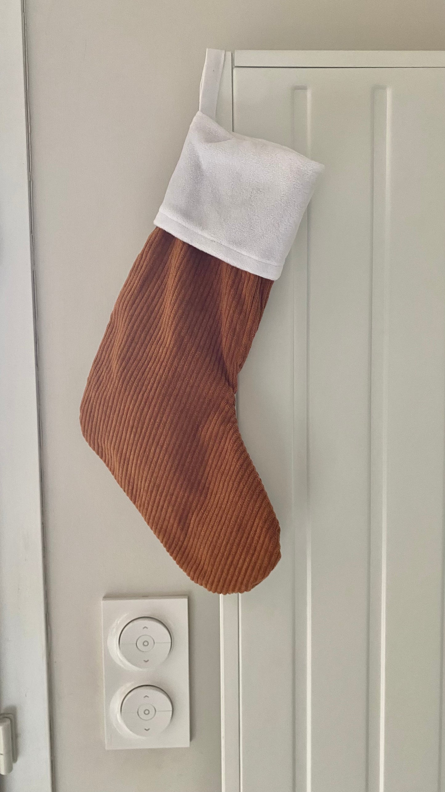 CHAUSSETTE DE NOËL EN VELOURS COTTELÉ - MARRON
