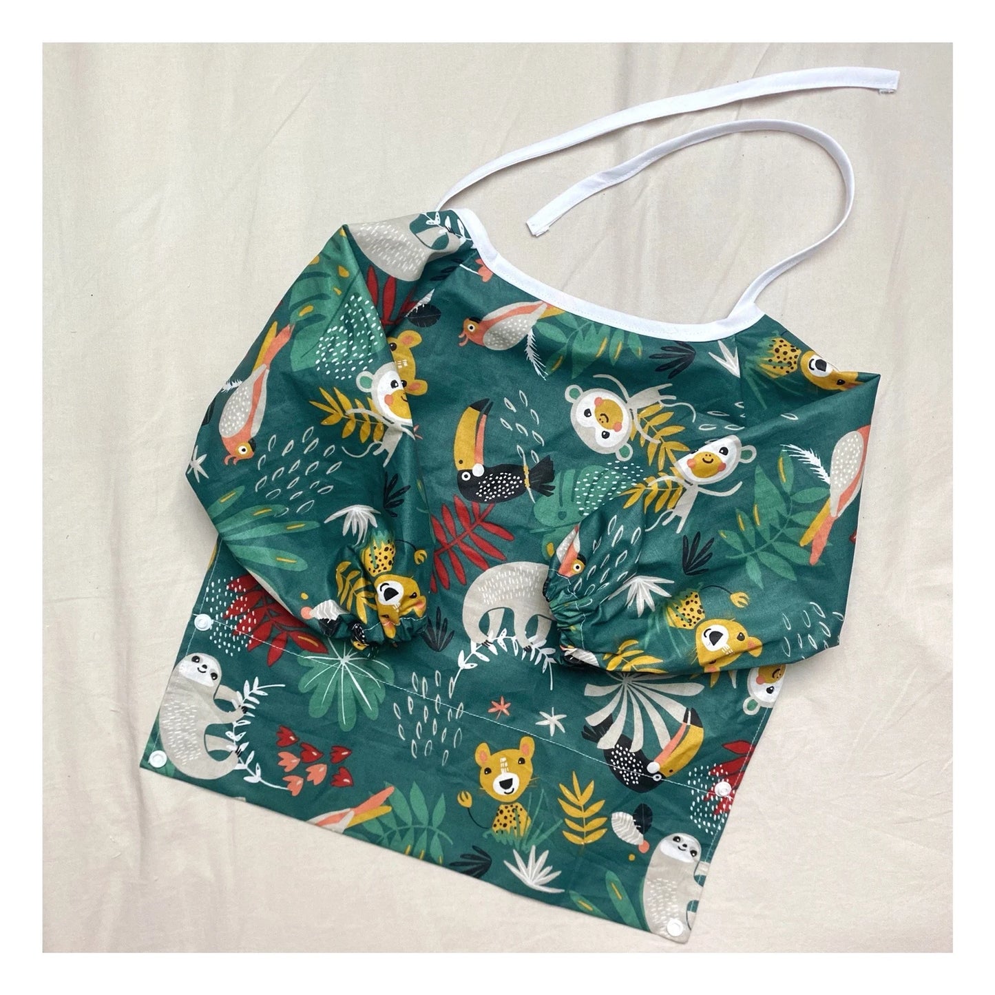 Bavoir / tablier à manches longues TAILLE 3-5 ANS