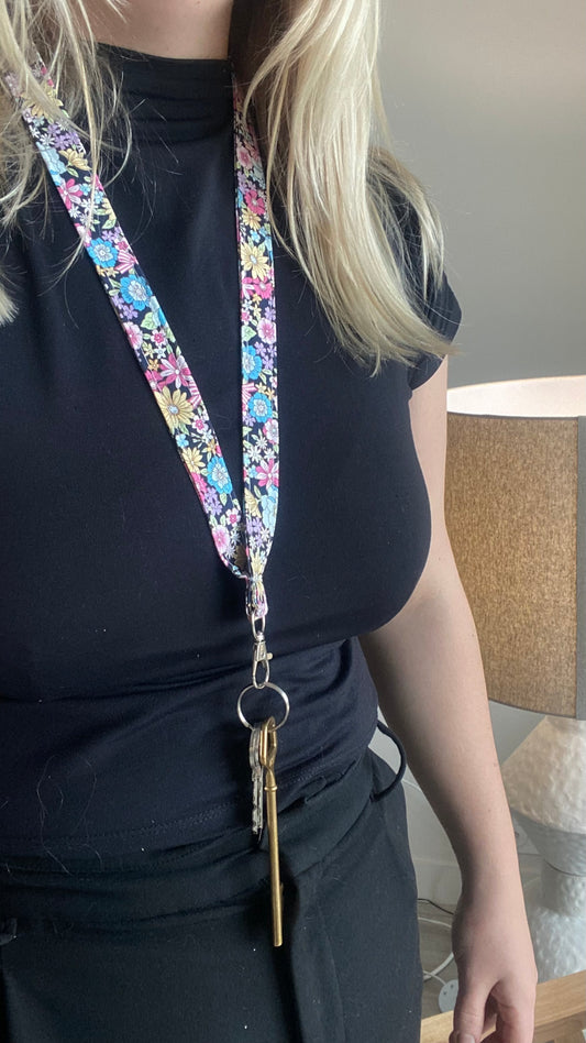 TOUR DE COU POUR CLÉS