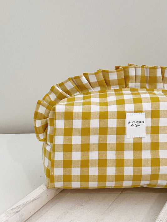 Trousse de toilette à volants