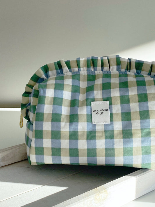 Trousse de toilette à volants